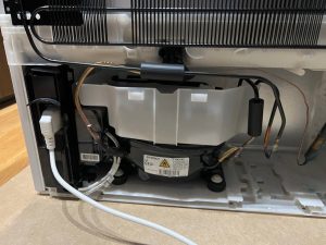 Заміна компресора холодильника Liebherr: Коли «серце» потребує заміни